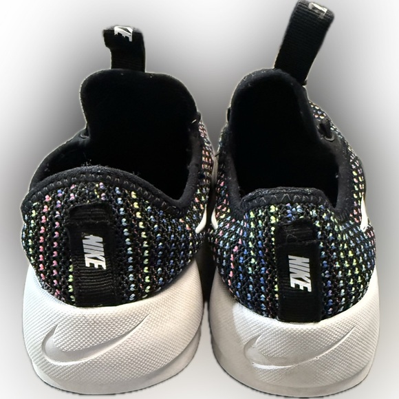 Nike Kids Ashin Modern SE (GS) Running Shoe - Picture 2 of 5